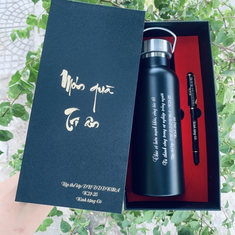 Quà Tặng Kỷ Niệm Ngày Ra Trường – Lưu Giữ Khoảnh Khắc, Gắn Kết Tình Cảm