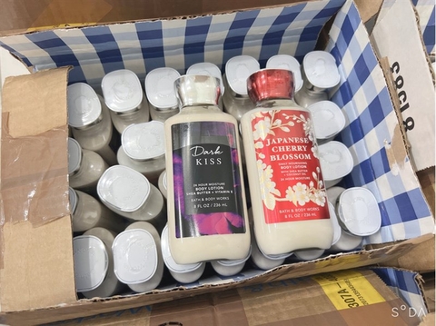 Sữa dưỡng thể Japanese Cherry Blossom - Bath & Body Works 236ml