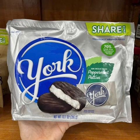 SOCOLA ĐEN BỌC BẠC HÀ YORK Dark Chocolate