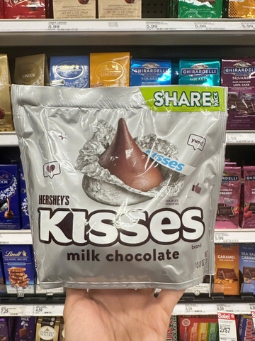 Chocolate Kisses Vị Sữa Truyền Thống (Milk Chocolate) Túi 306gr Mỹ