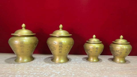 Khám Phá Công Dụng Tâm Linh Của Chóe Thờ Đồng Trong Thờ Cúng Truyền Thống