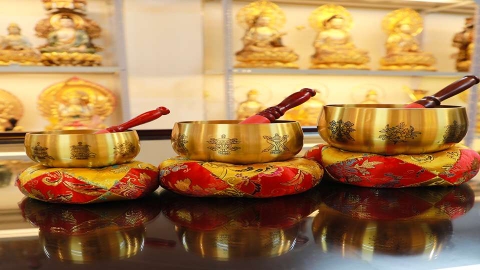 Chuông Bát Bằng Đồng: Vang Vọng Âm Thanh Thiêng Liêng