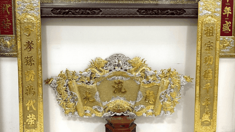 Cuốn Thư Câu Đối Đồng – Linh Khí Tôn Nghiêm Cho Không Gian Thờ Cúng