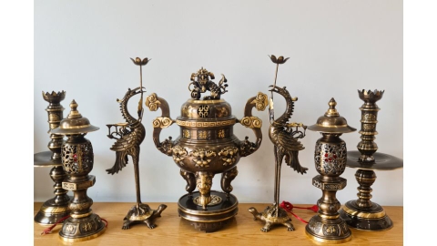 Tôn Vinh Đạo Hiếu Qua Bộ Đồ Thờ Bằng Đồng Cao Cấp