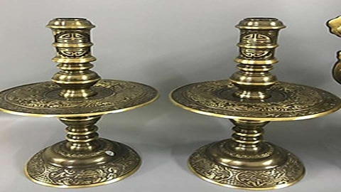 Chân Nến Đồng Phong Thủy: Sự Kết Hợp Tuyệt Vời Giữa Nghệ Thuật và Tâm Linh