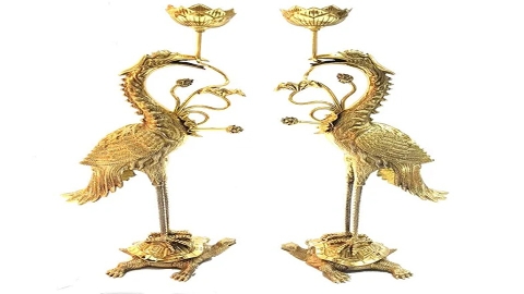 Hạc Thờ Bằng Đồng: Cánh Chim Bất Tử Mang Lại Bình An, Phúc Lộc và Sự Hài Hòa Trong Không Gian Thờ Tự