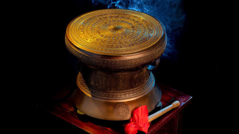 Quà tặng trống đồng thu nhỏ khắc logo – Khi nét đẹp văn hóa dân tộc hòa cùng thương hiệu doanh nghiệp