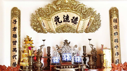 Hồn Dân Tộc Qua Cuốn Thư Câu Đối Bằng Đồng: Lịch Sử Chạm Đồng và Giá Trị Tâm Linh Việt Nam