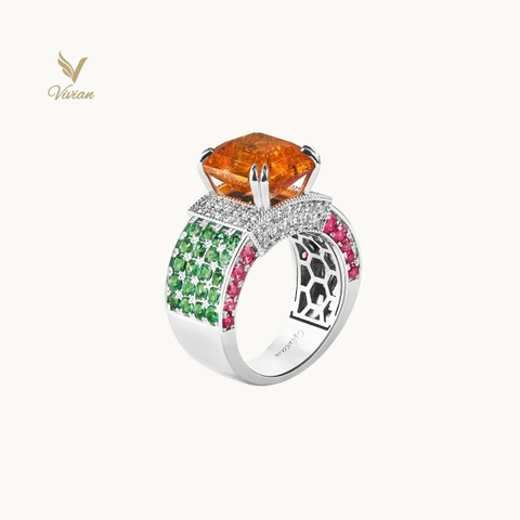 Nhẫn vàng trắng 18K gắn viên chủ Garnet Fanta và kim cương thiên nhiên