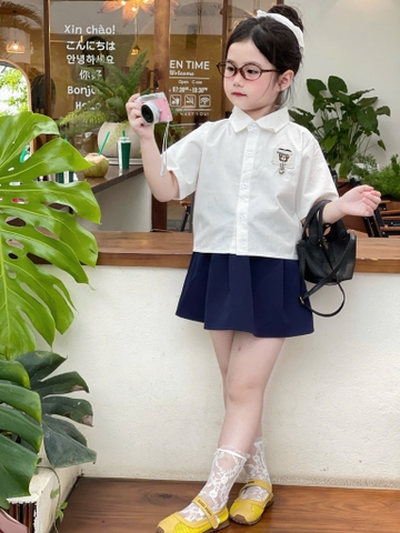 Áo sơ mi trắng croptop hình gấu bé gái (sz 100-140)