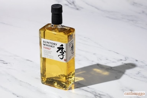 Suntory Hay Nikka: Loại Whisky Nhật Bản Nào Tốt Hơn?