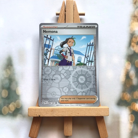 Thẻ hình Pokemon Nemona 082/091 - Lá bài lẻ Paldean Fates Common Reverse Holo tiếng Anh chính hãng