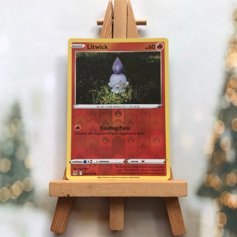 Thẻ hình Pokemon Litwick 024/196 - Lá bài lẻ Lost Origin Reverse Holo tiếng Anh chính hãng