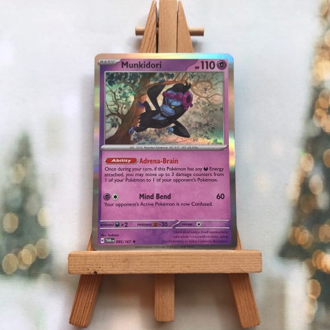 Thẻ hình Pokemon Munkidori 095/167 - Lá bài lẻ SVE Twilight Masquerade Holo Rare Reverse Holo tiếng Anh chính hãng