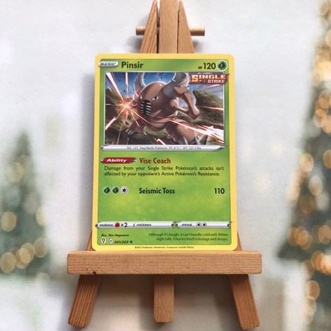 Thẻ hình Pokemon Pinsir 001/203 - Lá bài lẻ Sword & Shield: Evolving Skies Rare tiếng Anh chính hãng