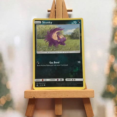 Thẻ hình Pokemon Stunky 75/156 - Lá bài lẻ Ultra Prism Common Reverse Holo tiếng Anh chính hãng