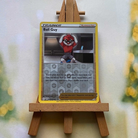 Thẻ hình Pokemon Ball Guy 057/072 - Lá bài lẻ Shining Fates Uncommon Reverse Holo tiếng Anh chính hãng