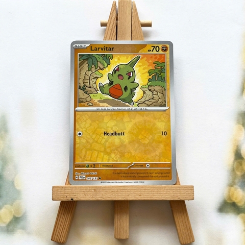 Thẻ hình Pokemon Larvitar 047/131 - Lá bài lẻ Prismatic Evolutions Common Reverse Holo tiếng Anh chính hãng
