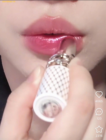 Son YSL Loveshine Collector High-Shine Caring Lipstick màu 209 Pink Desire