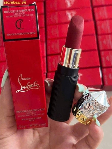 Son Louboutin 001M Rouge lipstick - On the go