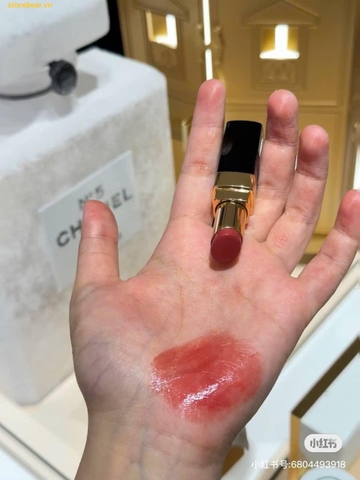 Son Chanel Rouge Coco Flash Màu 144 - cam đào đất