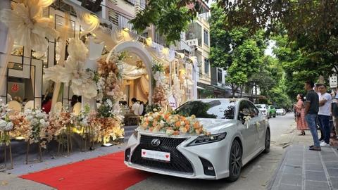 Tại Sao Nên Thuê Xe Cưới Tại luxcar việt?