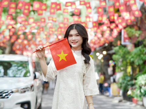 Ưu đãi thuê xe dịp Quốc khánh 2/9 – Tự lái, có tài, xe hạng sang tại TP.HCM