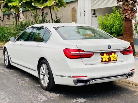 Cho Thuê Xe BMW 740Li Cao Cấp Tại Sài Gòn