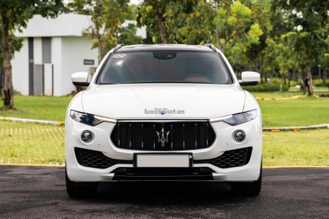 Thuê Siêu Xe Hạng Sang Maserati Levante 5 Chỗ Tại TP.HCM
