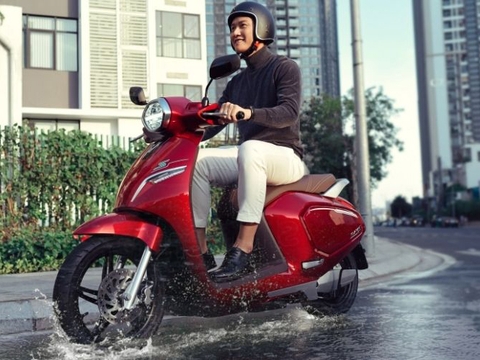 Bật mí kinh nghiệm mua xe máy điện lần đầu
