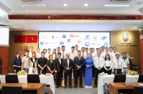 Hiệp hội Thương mại điện tử Việt Nam (VECOM) ký kết hợp tác toàn diện cùng trường Đại học Ngân hàng TP. HCM