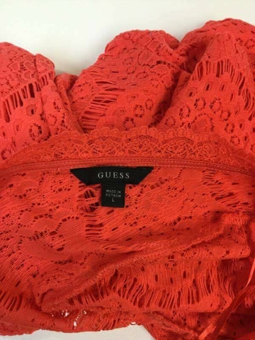 Áo Guess Ren Cổ Tim-Wagm2212