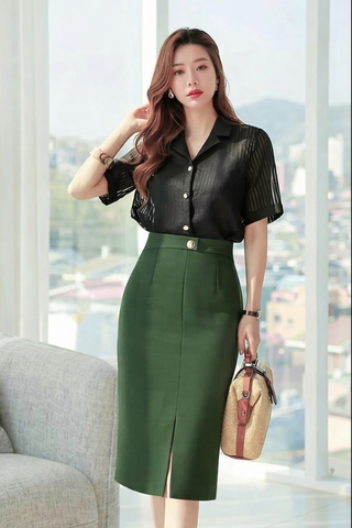 Chân Váy Katosa Xẻ Tà Phối Nút 1 Màu-KTS2300104V
