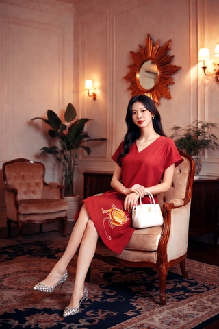 Đầm Katosa Suông Thêu Mẫu Đơn-KTS2030425