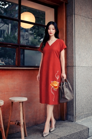 Đầm Katosa Suông Thêu Mẫu Đơn-KTS2030425