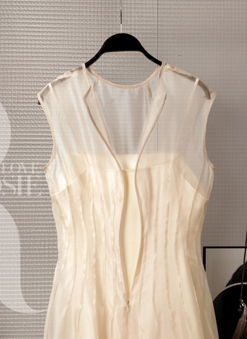 Set Đầm Tơ Xếp Ly Mentosa-DMTS241025L1