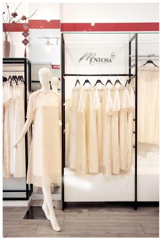 Set Đầm Tơ Viền Bèo Mentosa-DMTS251025L1