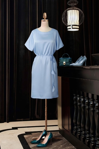 Đầm Lụa Suông Katosa Phối Dây Eo-DKTS29022026