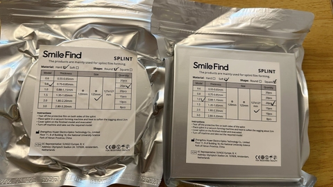 TẤM NHỰA ÉP KHAY TẨY TRẮNG 1MM 
20 tờ/túi, hình tròn đường kính 125mm
đường kính, độ dày 1mm. Tấm bảo vệ làm trắng răng EVA