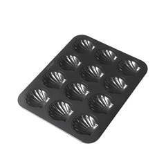 Khuôn bánh 12 ô sò tròn màu đen WK9874