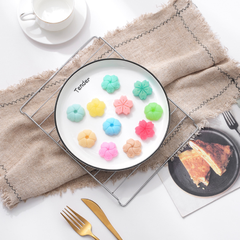 Khuôn silicon đổ socola 12 viên hình hoa đào