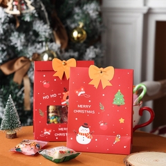 Túi giấy nắp gập nơ đỏ Merry Chrismas 20x15x8cm (10c)