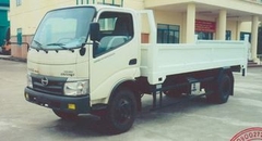 Xe tải Hino WU352 thùng lửng lắp bửng nâng hạ | Xe Hino 4 tấn lắp bửng nâng hạ