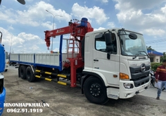 Cẩu Unic 8 Tấn 5 Đốt UR-V805 lắp Hino 3 Chân FL8JW7A