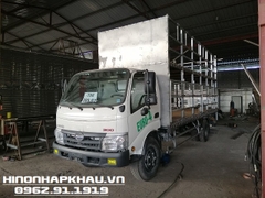 Xe chở xe máy xe đạp điện Hino 2.5 tấn thùng dài 5.7m - Model XZU352