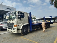 Xe Nâng Đầu Chờ Máy 3 Chân 2 Cầu Hino FM8JW7A