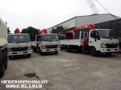 Cẩu Unic URV340 gác trên xe tải Hino 5 tấn XZU730 - Xe Hino 300 Series gác cẩu Unic 3 tấn 4 khúc URV340