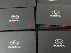 Set quà tặng: Bút kí & USB Subaru