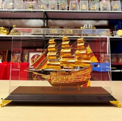 Mô hình thuyền buồm mạ vàng 24k sang trọng