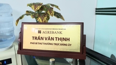 Biển chức danh lãnh đạo để bàn - KH Trụ sở chính Agribank